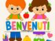 bambini con cartello di benvenuto